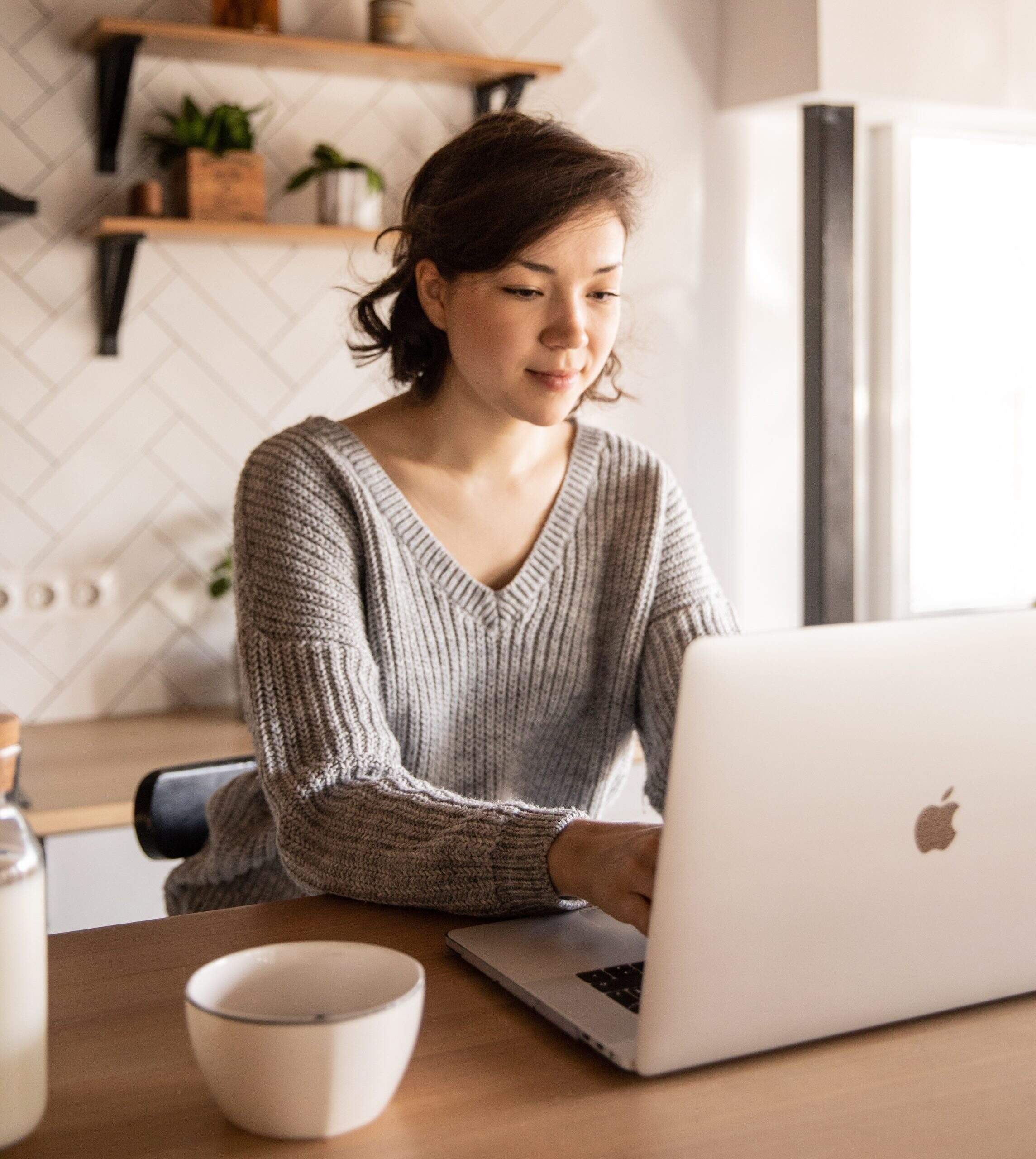 Rester motiver durablement pour travailler chez soi grâce à la sophrologie