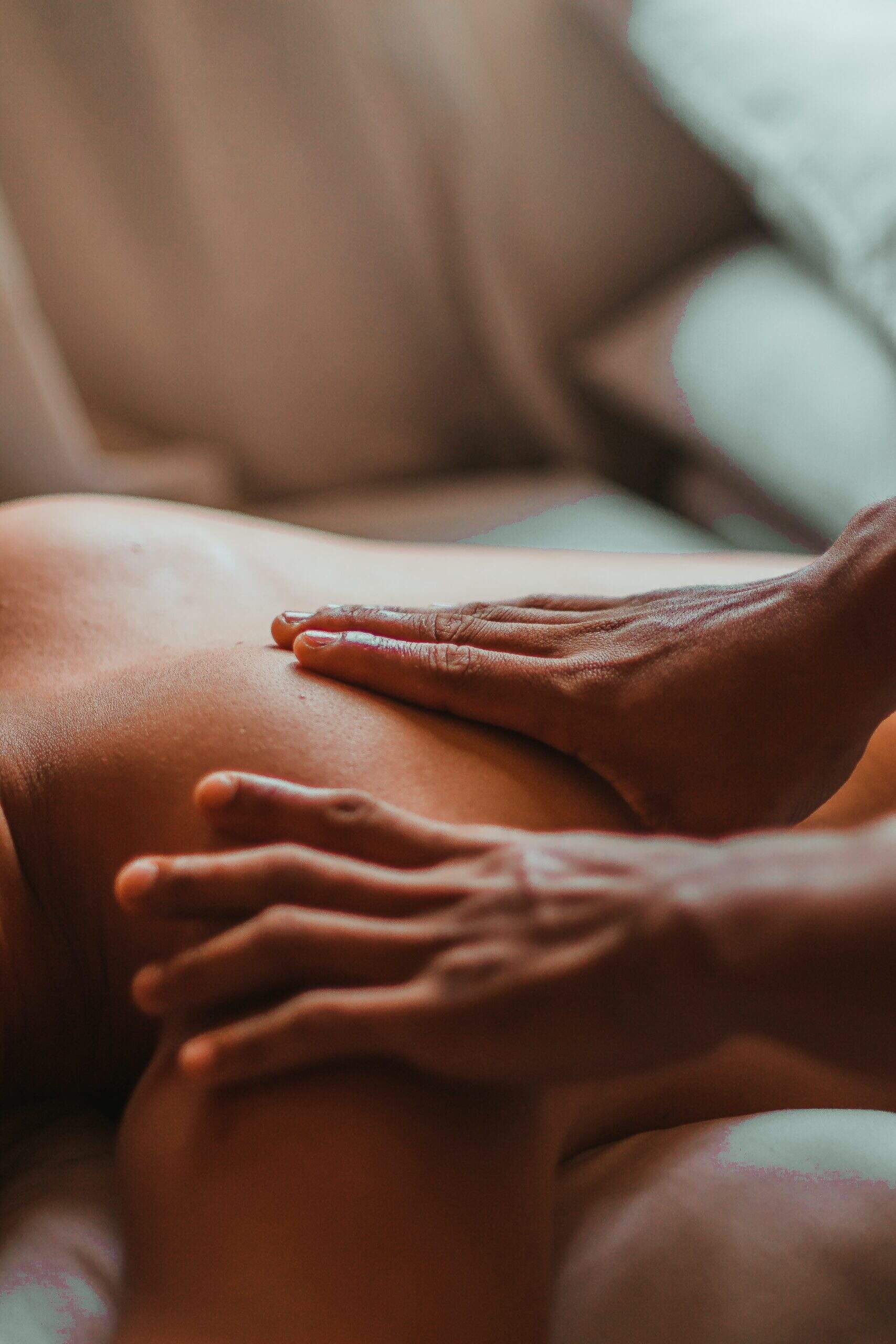 Les bienfaits du massage singapourien, une technique aux vertus anti-stress