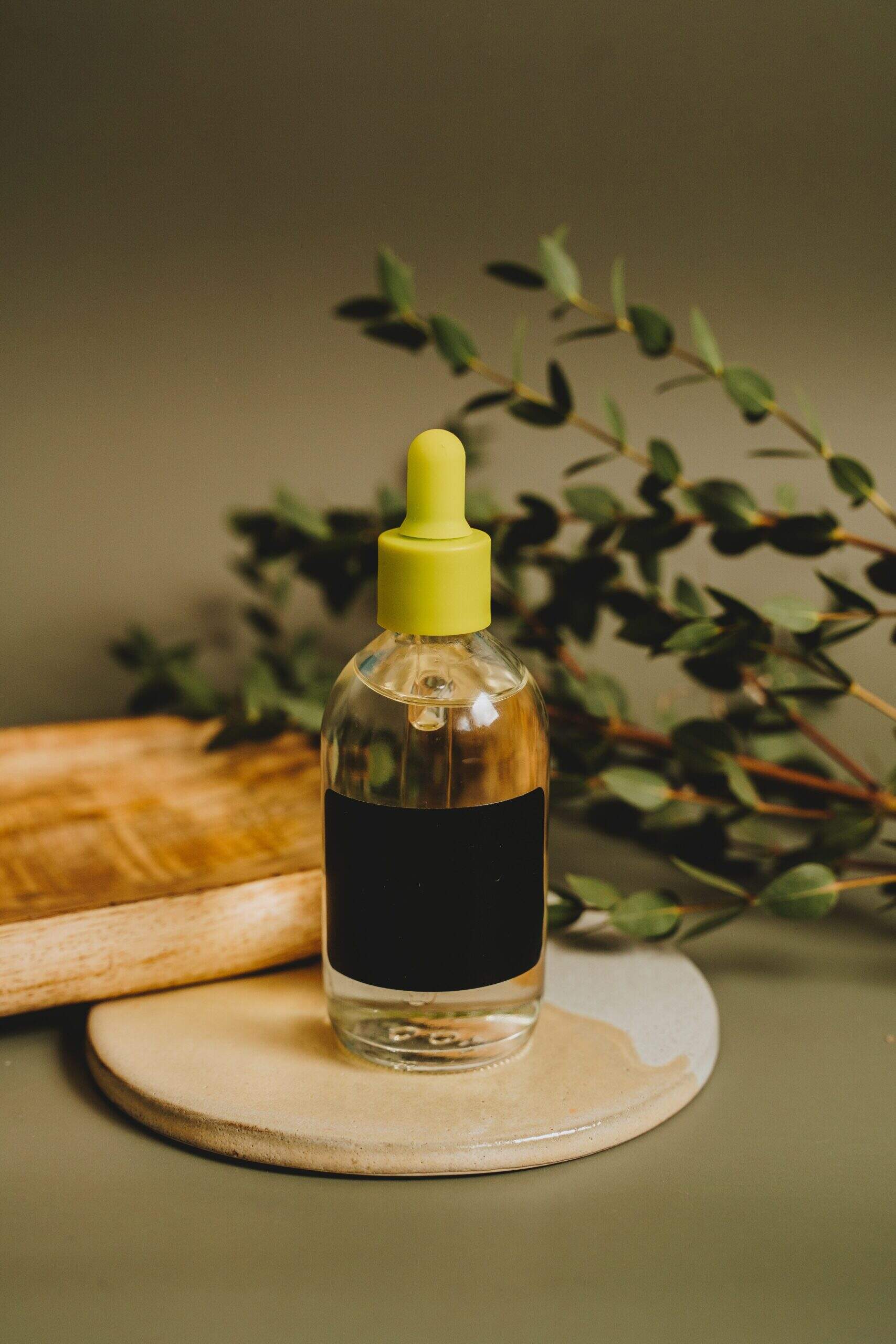 Hydrolats et eaux florales, ces eaux aromatiques aux propriétés trop méconnues