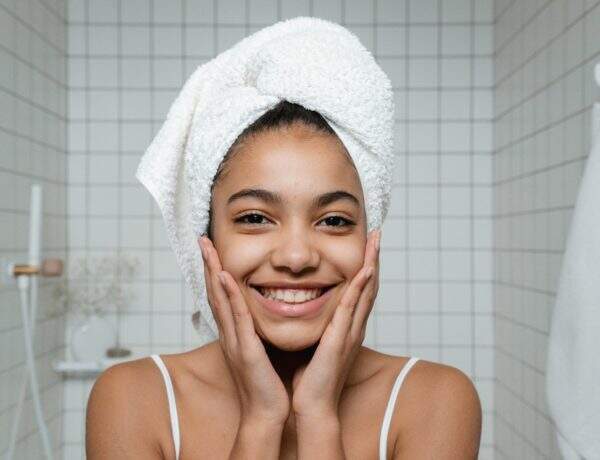 Quelles solutions naturelles pour éliminer les points noirs ?