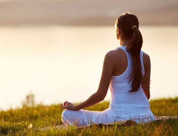 Les bienfaits de la méditation et du yoga en vacances