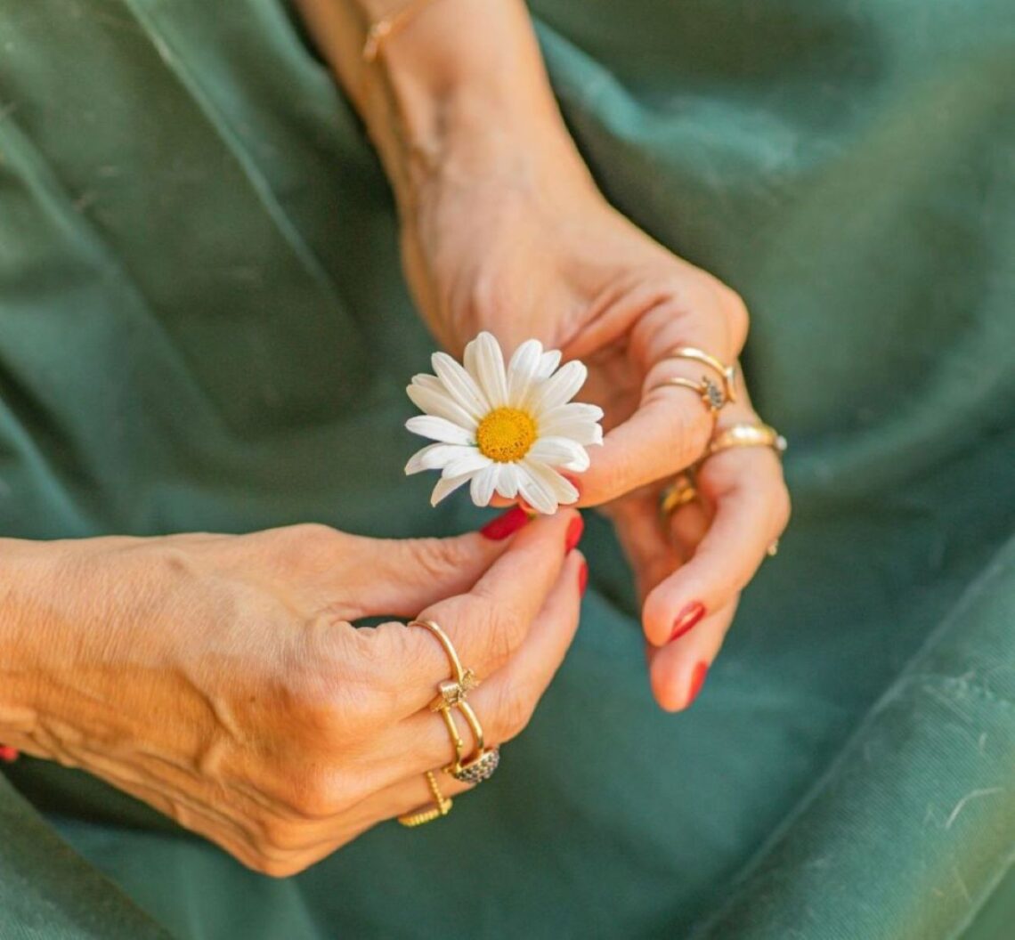 femme ménopause printemps de la vie marguerite